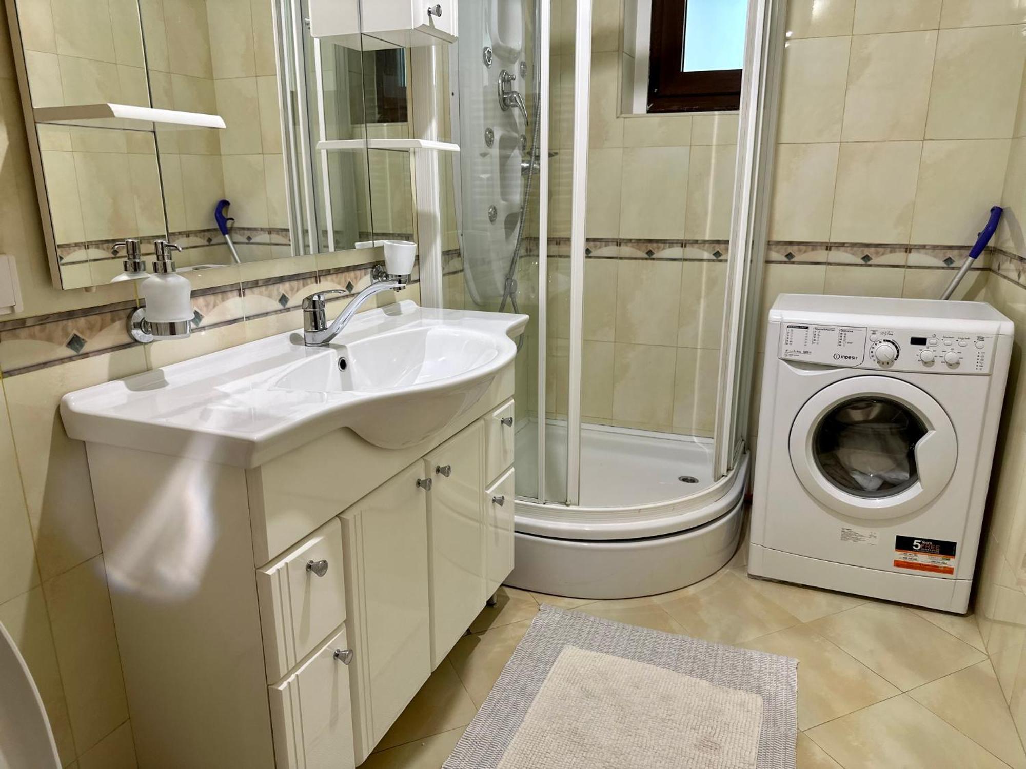 Apartment By Expert Aria Center